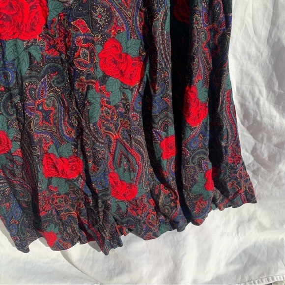 Vintage Plaid Paisley Rose Green and Red Maxi Dress with Velvet Cuffs and Collar - Picture 9 of 9
